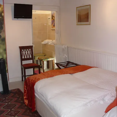 Hotel Logis Victorine 2*