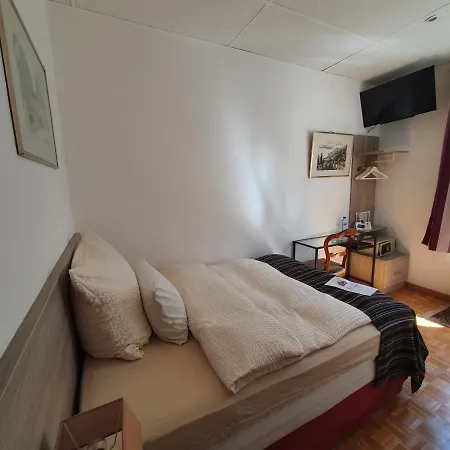 Hotell Logis Victorine 2*