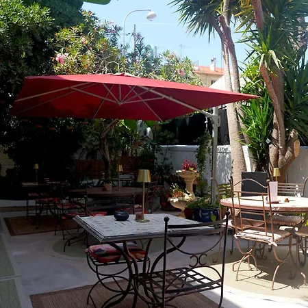 Logis Victorine Hotell 2*