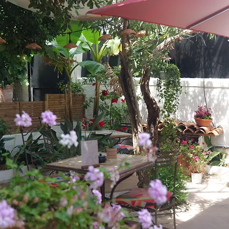 Logis Victorine Hotel