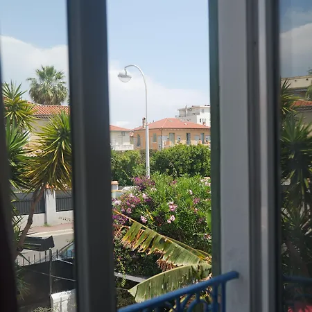 Hotel Logis Victorine 2*