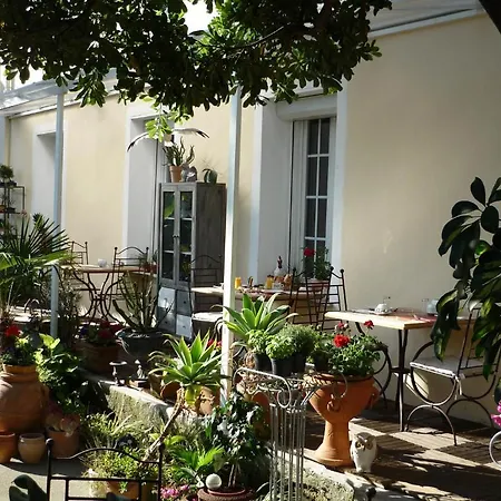 Hotel Logis Victorine 2*