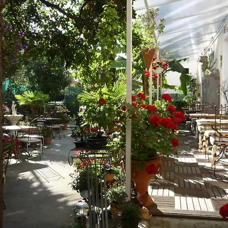 Logis Victorine 2* Nice