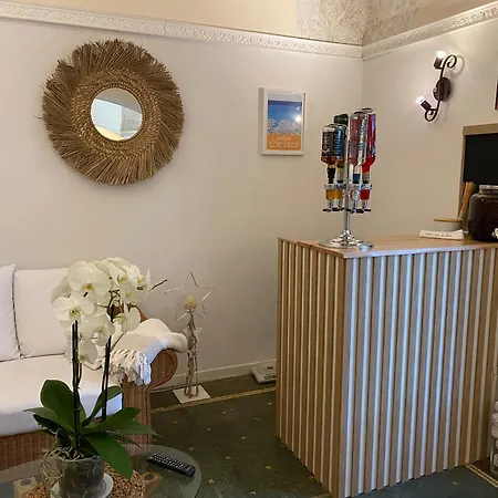 Hotel Logis Victorine 2*