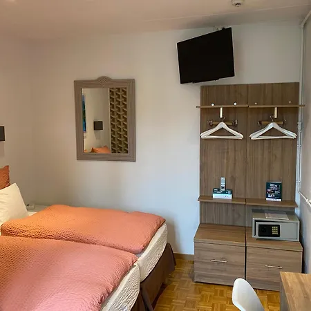 Logis Victorine 2* Nice
