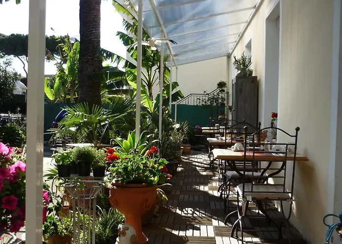 Hotel Logis Victorine Niza