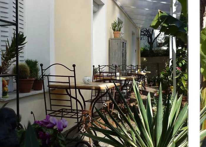 Logis Victorine Hotel Niza