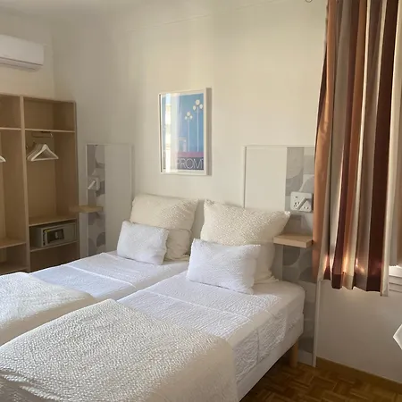 ロジ オテル ヴィクトリーヌ 2* ニース