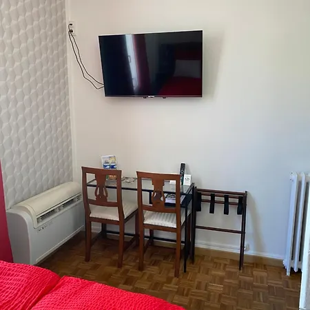 ロジ オテル ヴィクトリーヌ ニース